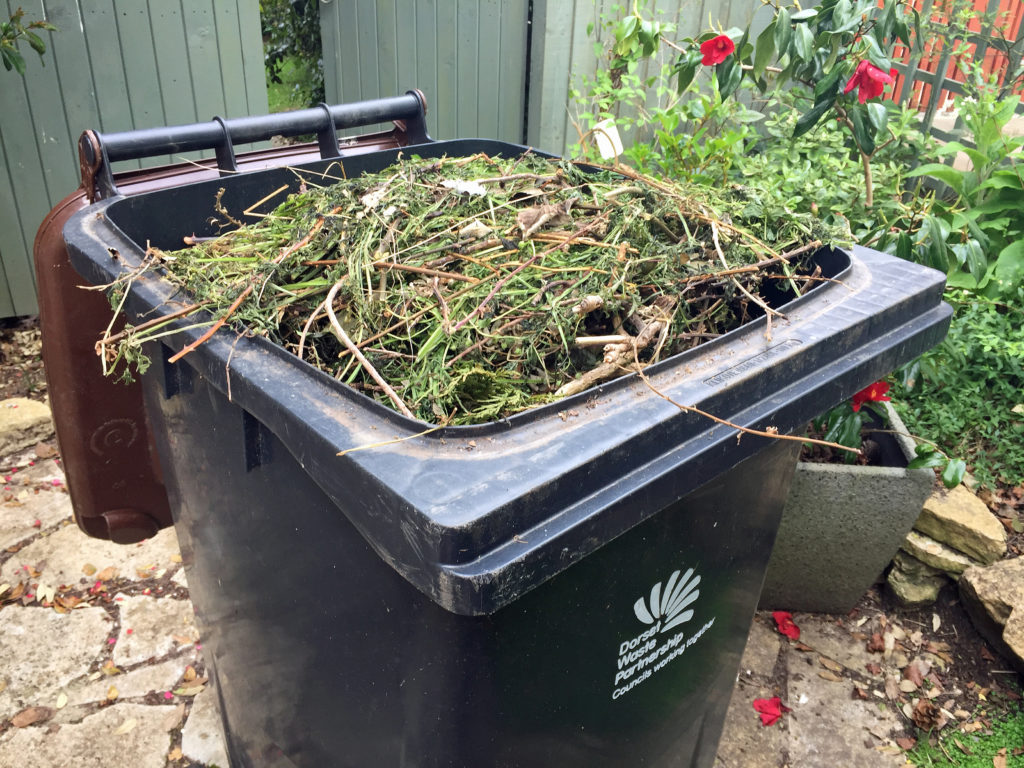 Garden waste bin