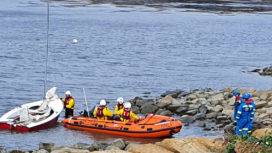 Dingy rescued by Swanage lifeboat crew and Kimmeridge Coastguard