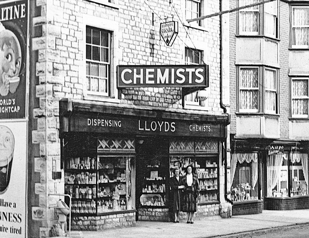 Lloyds Chemists c1950 A