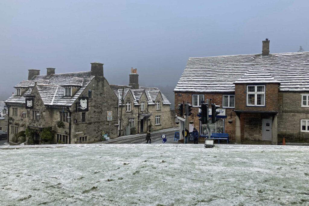 Corfe Castle in the snow