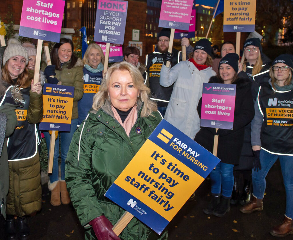 Pat Cullen on the RCN picket line 