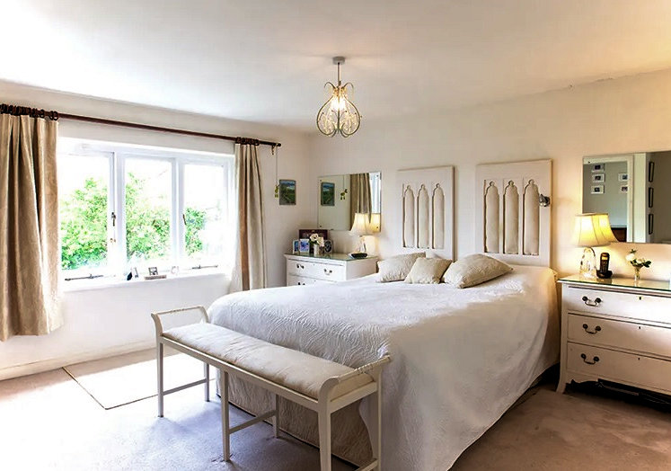 The bedrooms have scenic views over the Purbeck countryside