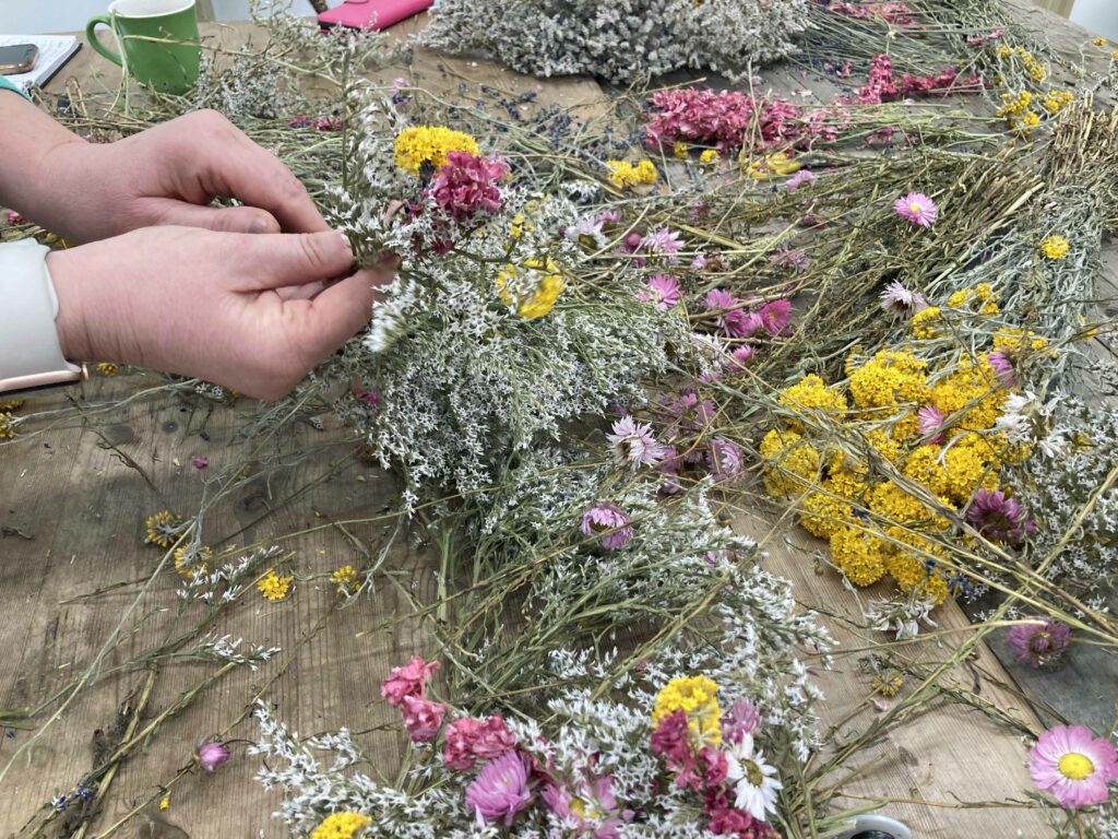 Dorset Dried flowers wreath making workshop