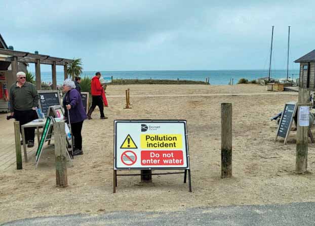Do not swim sign at Knoll Beach