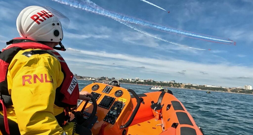 Poole RNLI and the Waverley at Bournemouth Airshow
