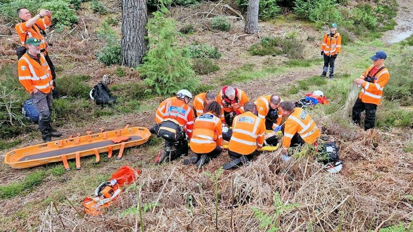 Dorset Search and Rescue volunteers on exercise to practise their skills