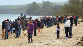 Large crowds gathered on Studland's beaches to watch tank patrols paying tribute to World War II heroes